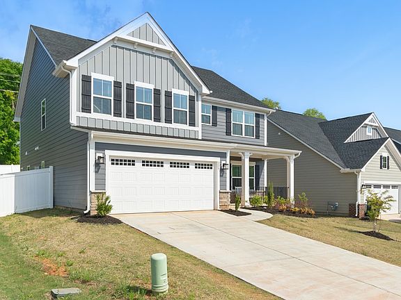 2nd image of 229 Hollythorpe Ln