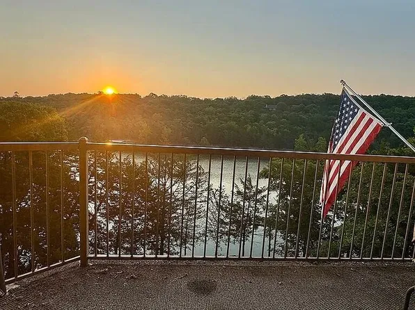 902 Rocky Shore Terrace, Kimberling City, MO 65686