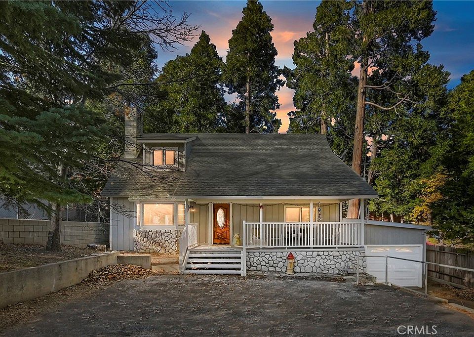 1st image of 722 Clubhouse Dr