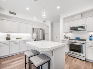 662 W Edinburgh Ln, Clovis, CA