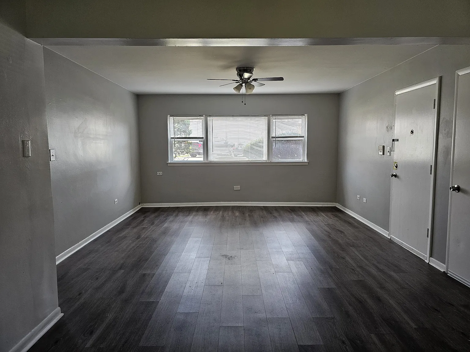 2 bed, 700 sqft, $1,550 — Photo 2