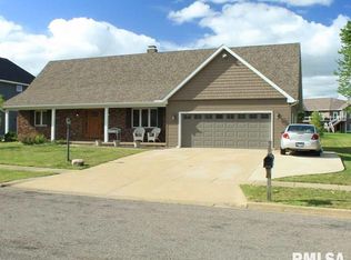 1111 Tottenham Ct, Washington, IL 61571