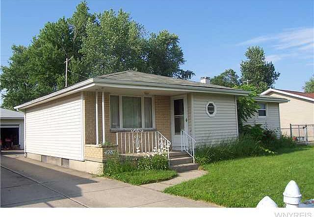 2nd image of 4282 Linwood Ave