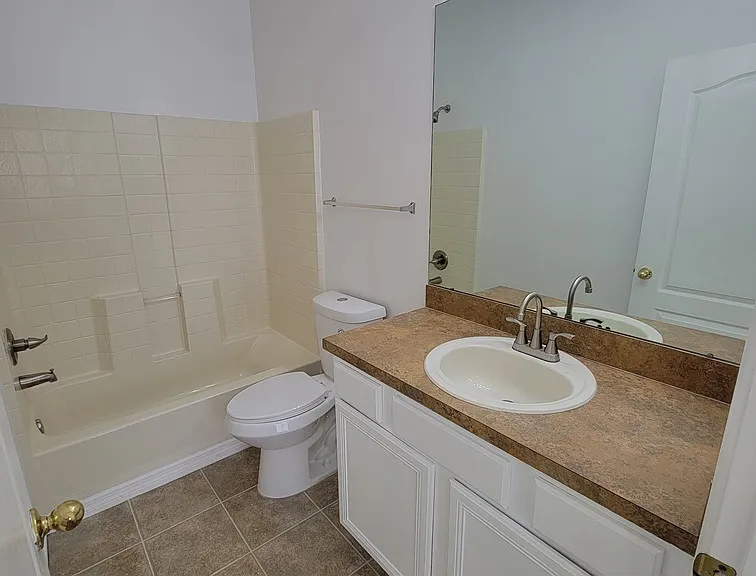 16414 Swan View Cir — Photo 19