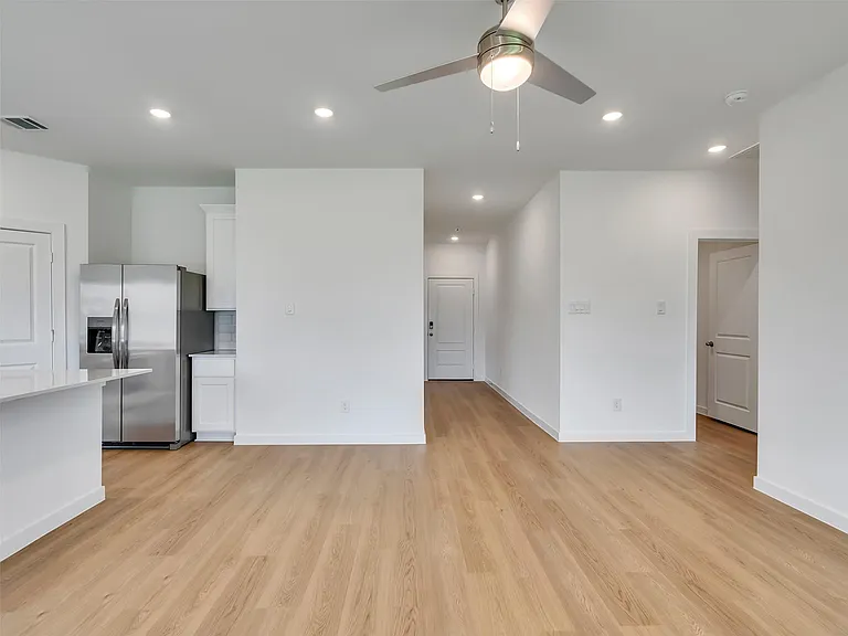 9011 Serene Haven Ln — Photo 18