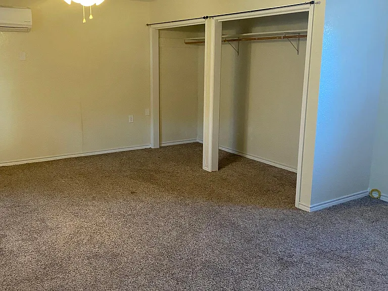 848 Upper Turtle Creek Rd #B — Photo 2