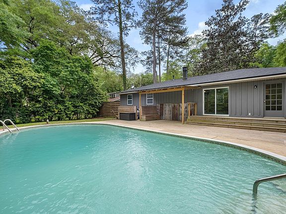 4th image of 3236 Storrington Dr