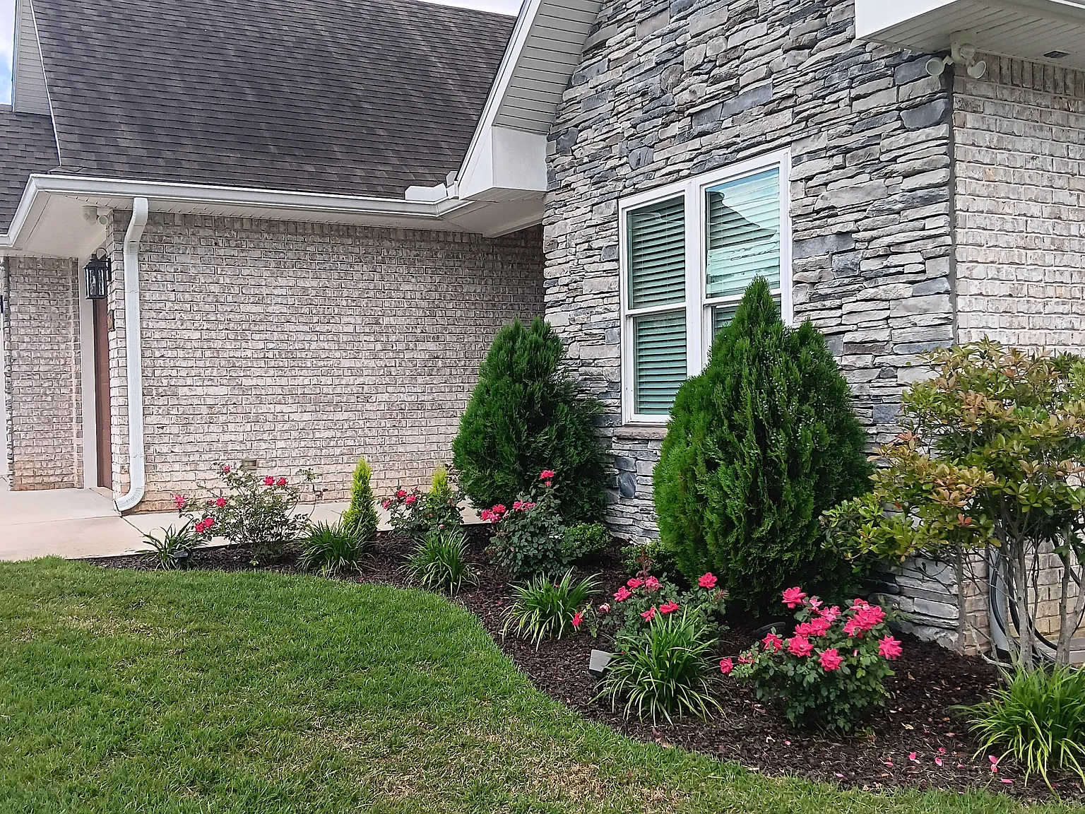 3 bed, 1740 sqft, $2,500 — Photo 4