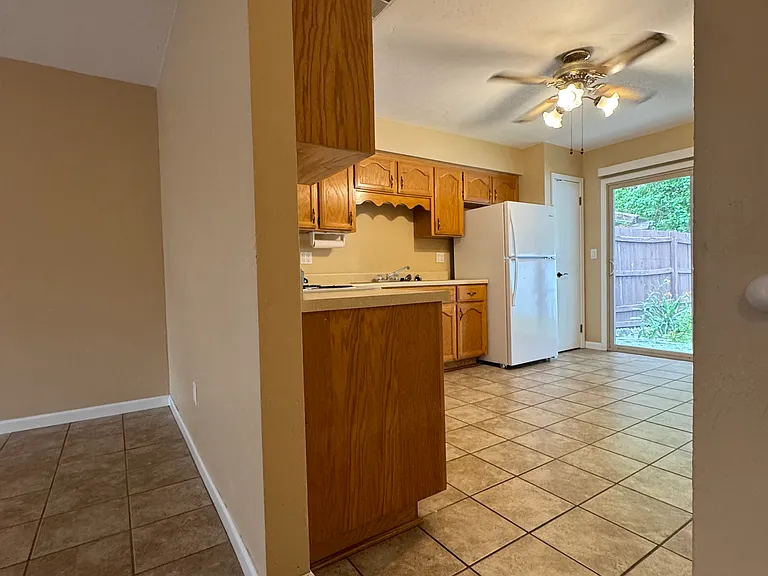 1029 SW Rossborough Ct #102 — Photo 27