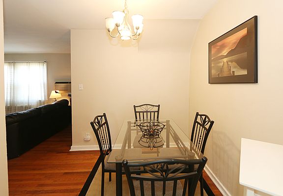 3rd image of 7138 Little Neck Pkwy