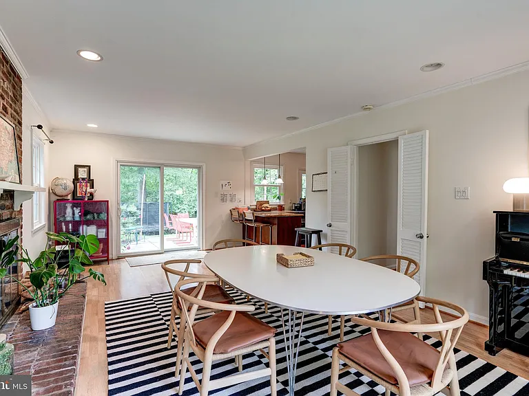 7525 Cayuga Ave — Photo 14