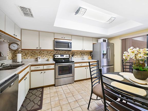 5th image of 1074 Kensington Park Dr Floor 106-1