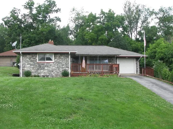 1247 State Route 40 W #40, Claysville, PA 15323