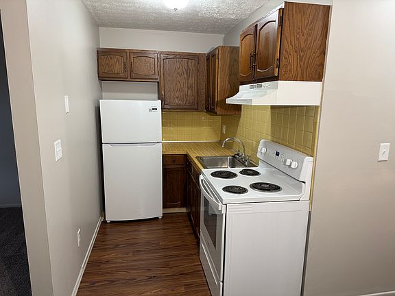 5th image of 1566 Coventry St APT 9