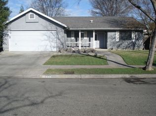 1848 E Bridger Ave, Tulare, CA 93274