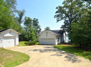 691 Lake Pointe Dr, Arley, AL 35541