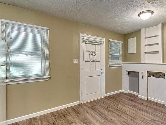 4th image of 6620 Pinkney St