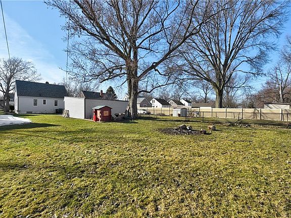 4th image of 6835 Parma Park Blvd