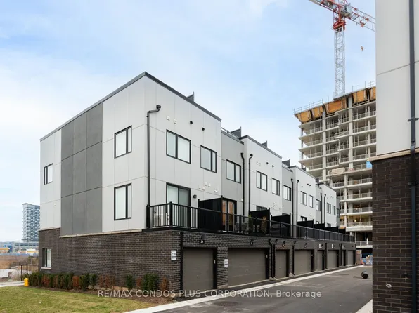 348 Wheat Boom Dr #20, Oakville, ON L6H 0V1