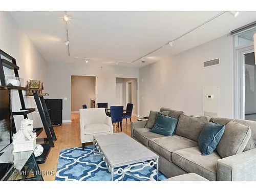 8 E Randolph St #3103 Photo 1 8 E Randolph St #3103 Photo 1