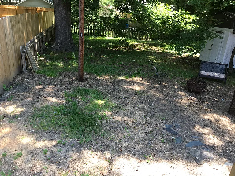 914B Lancaster St — Photo 9