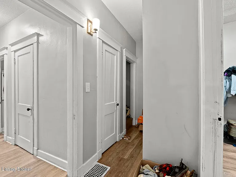 1456 Beech St — Photo 15
