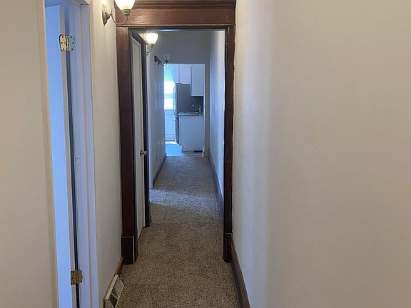 3rd image of 437 Stoddart Ave