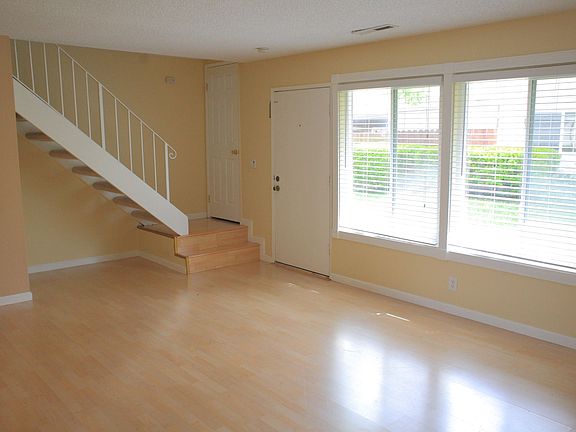 4th image of 3022 Tonopah Cir