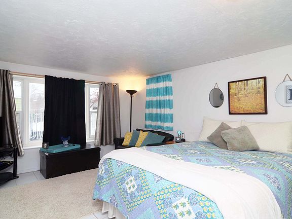 4th image of 3501 Polk St NE