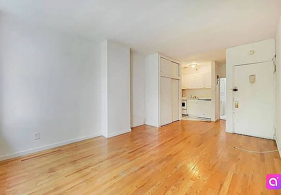 3rd image of 230 E 81st St APT 4B