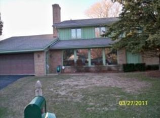 4 Maplewood Ct, Racine, WI 53402