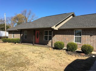632 W Ryan St, Calera, OK 74730