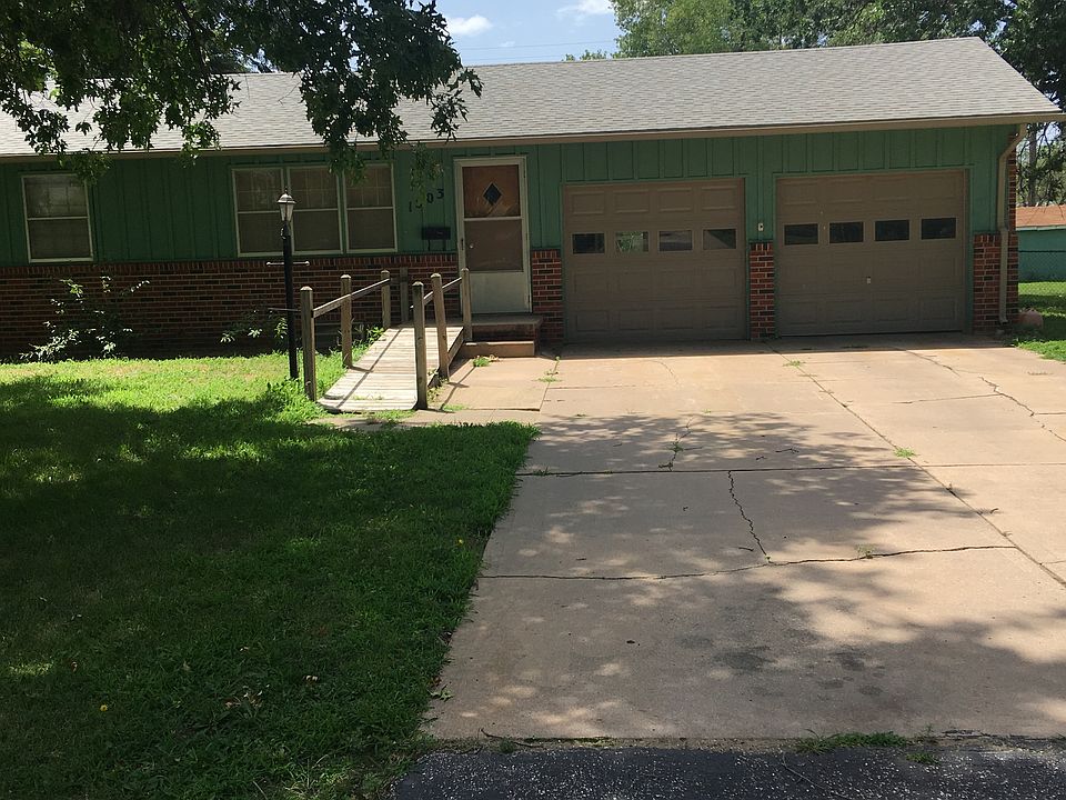 1st image of 1503 W 18th Ave