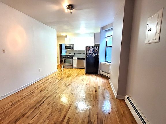 3rd image of 763 Franklin Ave APT 1