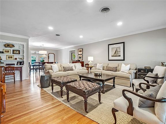 5th image of 1910 Merritt Park Dr