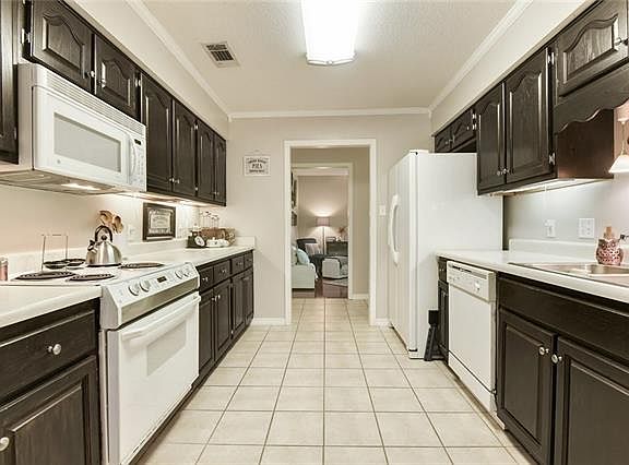 5th image of 86 Eagle Heights Dr