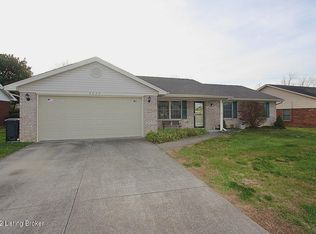 4027 Crimson Point Dr, Jeffersonville, IN 47130