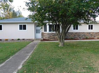 204 Kuhn Ave, Lebanon, MO 65536