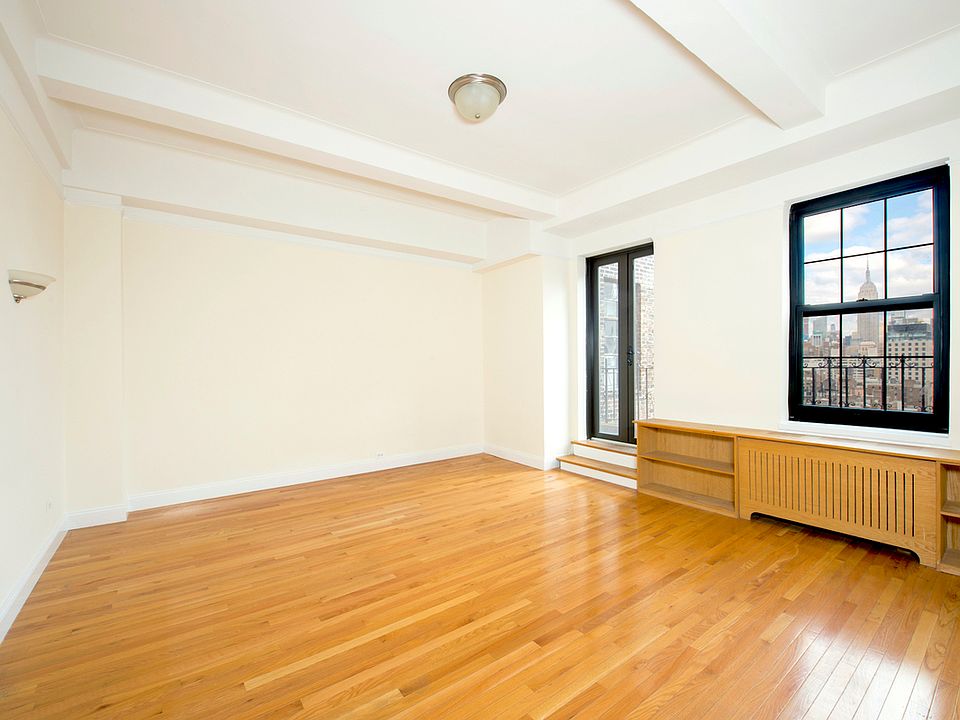 2nd image of 1 University Pl APT 21N