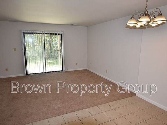 2nd image of 244 Wickford Ct APT 4