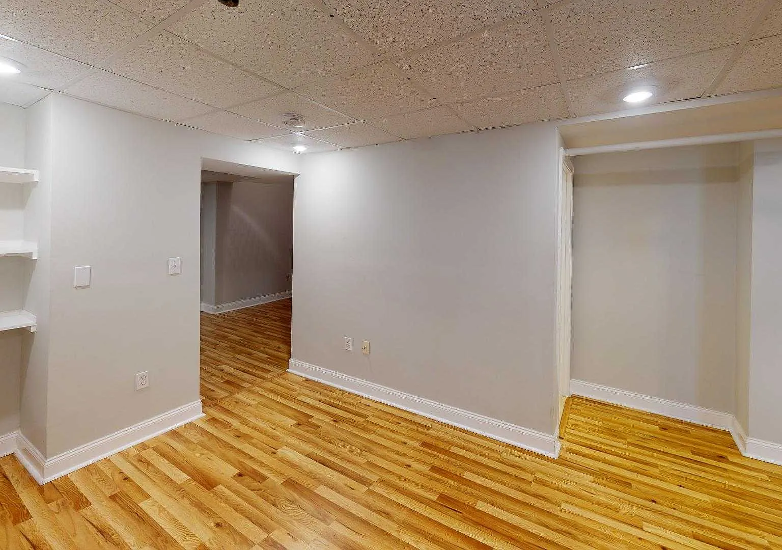 4 bed, $4,400 — Photo 2
