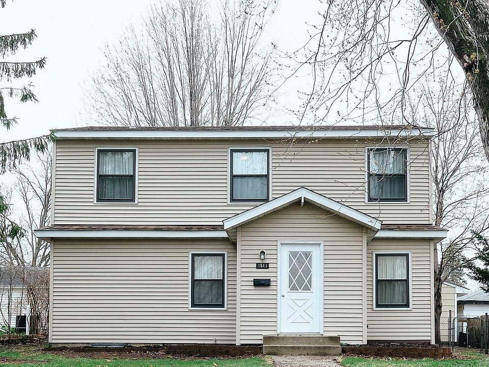 1st image of 1511 E 62nd St
