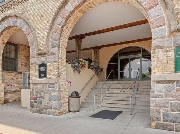 940 Monroe Ave NW, Grand Rapids, MI