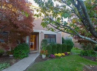 199 Ivy Hill Cres, Rye Brook, NY 10573