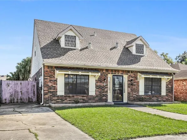 9 S Oak Ridge Ct, New Orleans, LA 70128