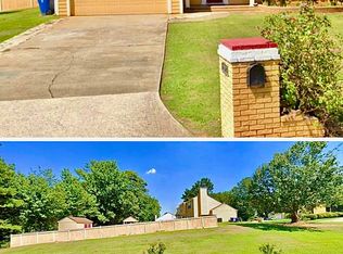 203 Heathrow Dr, Riverdale, GA 30274