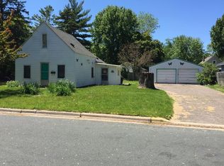 132 6th St SW, Forest Lake, MN 55025