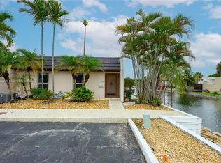 7408 Big Cypress Dr, Miami Lakes, FL 33014