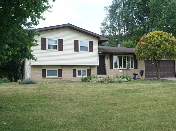 12728 Vicki Ln, Granger, IN 46530