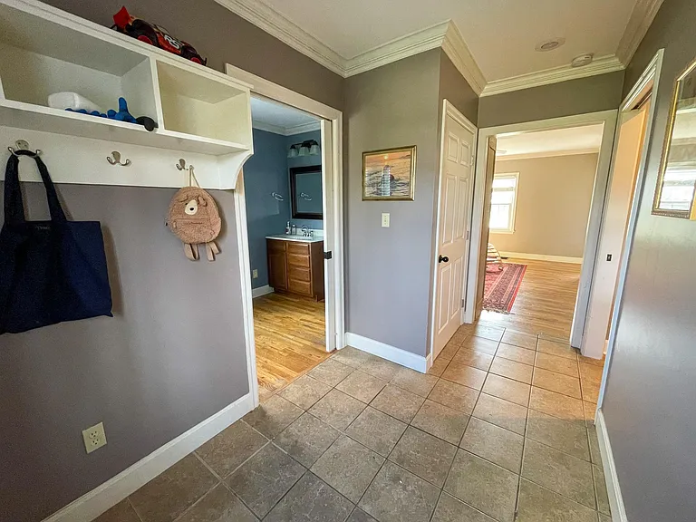 1609 Carolyn Dr — Photo 6